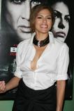 th_19637_Eva_Mendes_Bad_Lieutenant_premiere_NYC_081109_053_122_104lo.jpg