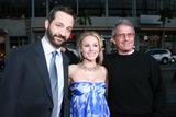 th_81020_Kristen_Bell_-_Forgetting_Sarah_Marshall_premiere_in_Hollywood_-_April_10_2008_231_122_16lo.jpg