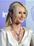 th_21359_AshleyTisdale_Instyle_Warner_Bros_GG_afterparty_35_122_410lo.jpg