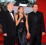 th_64593_eva_mendes_premiere_1_tikipeter_celebritycity_078_122_412lo.jpg